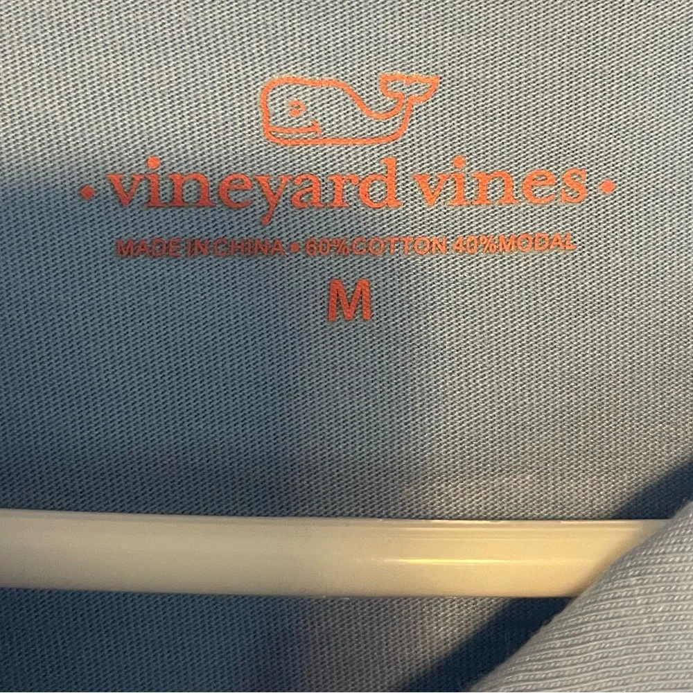 Vineyard Vines 3/4 button down - Picture 2 of 5